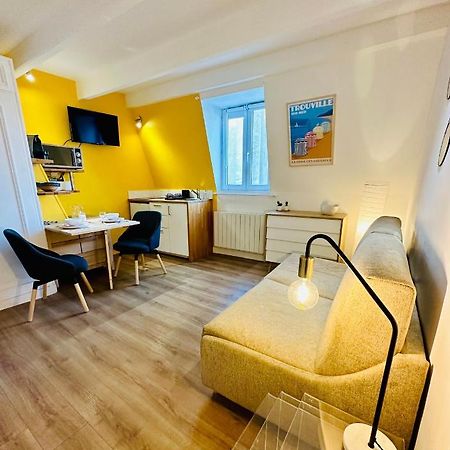 Studio Hissez Haut - Idealement Place, Plage, Restaurants, Commerces Трувил сюр Мер Екстериор снимка